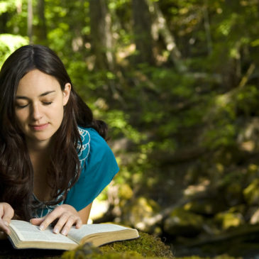 Como los demonios dejan de leer la Biblia