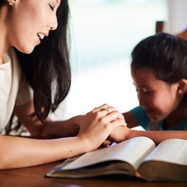 12 bendiciones que los padres y tutores cristianos deben declarar